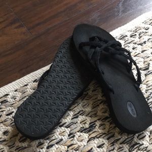 Teva Crisscross Sandals Olowahu Flip Flops 7